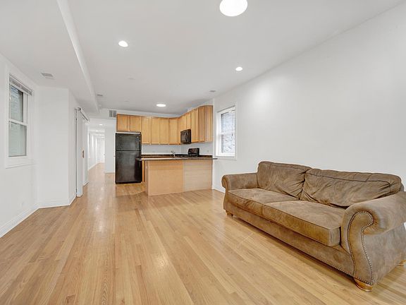 4th image of 1442 N Cleveland Ave #2