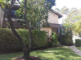 1960 Bayberry Dr, Hollywood, FL 33024