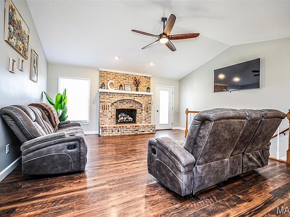 5th image of 7 Jason Ridge Dr