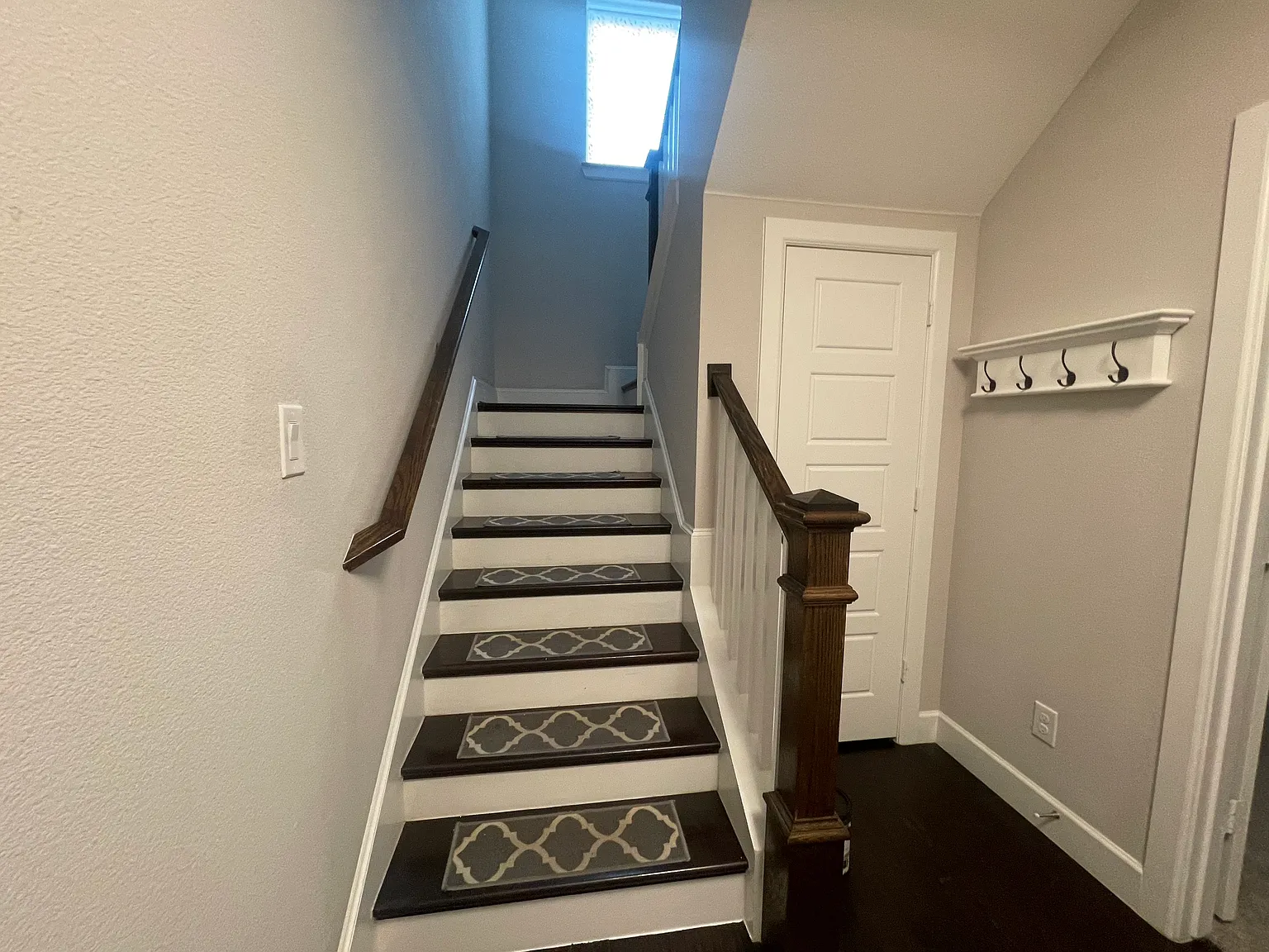 3 bed, 3.5 bath, 2145 sqft, $3,300 — Photo 3