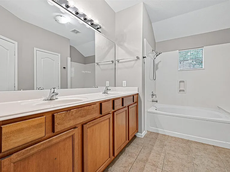 5403 Canyon Hollow Dr — Photo 31