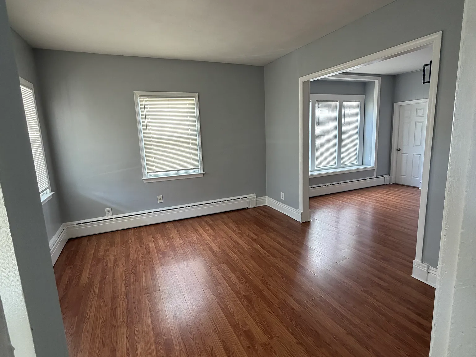 4 bed, $2,500 — Photo 2