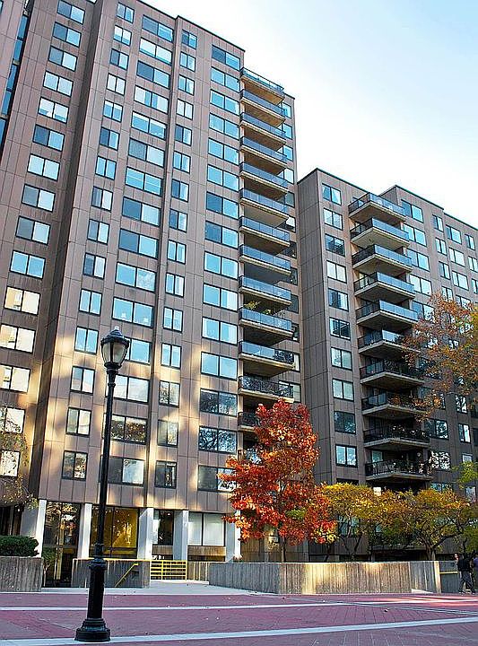 1st image of 531 Main St #1511