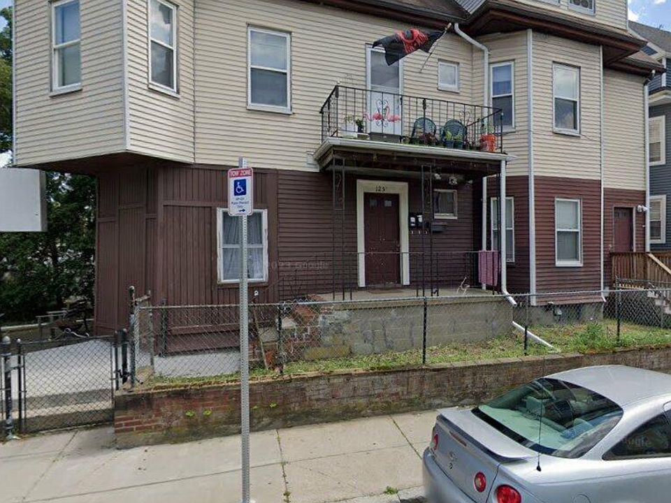 1st image of 125 Lonsdale St APT 3