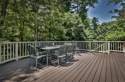 1st image of 4 Frothingham Dr