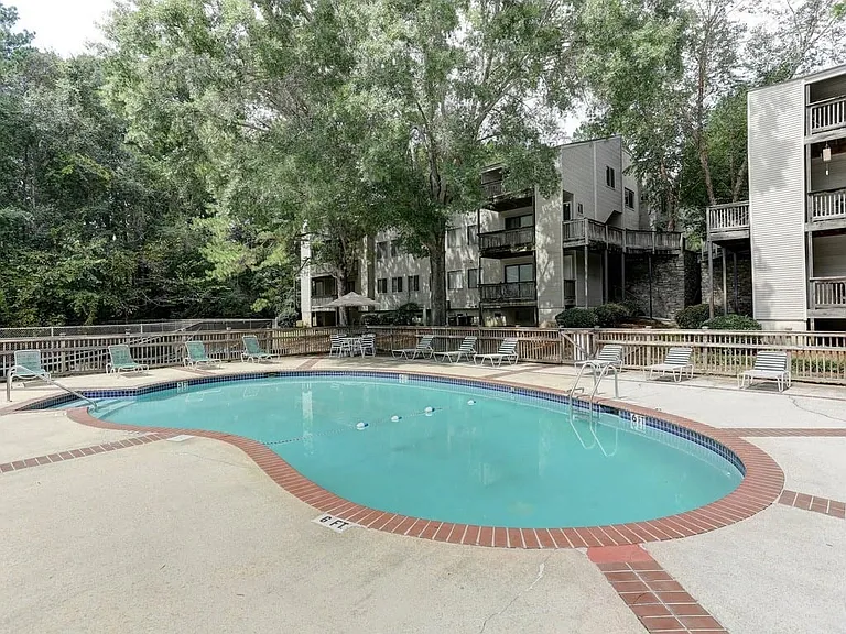 Wildwood Apartments — Photo 6