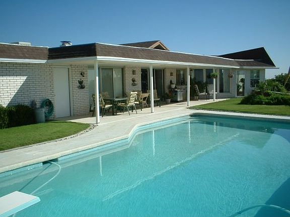 Refreshing Pool w/Extra-Long Covered Patio