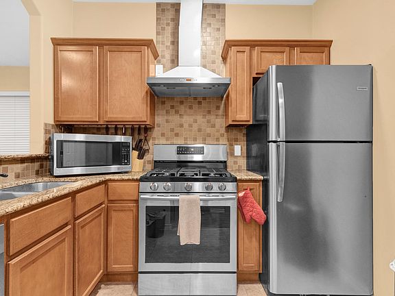 5th image of 157 April Waters Dr W #A