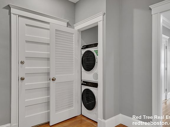 4th image of 142 Sutherland Rd #U1