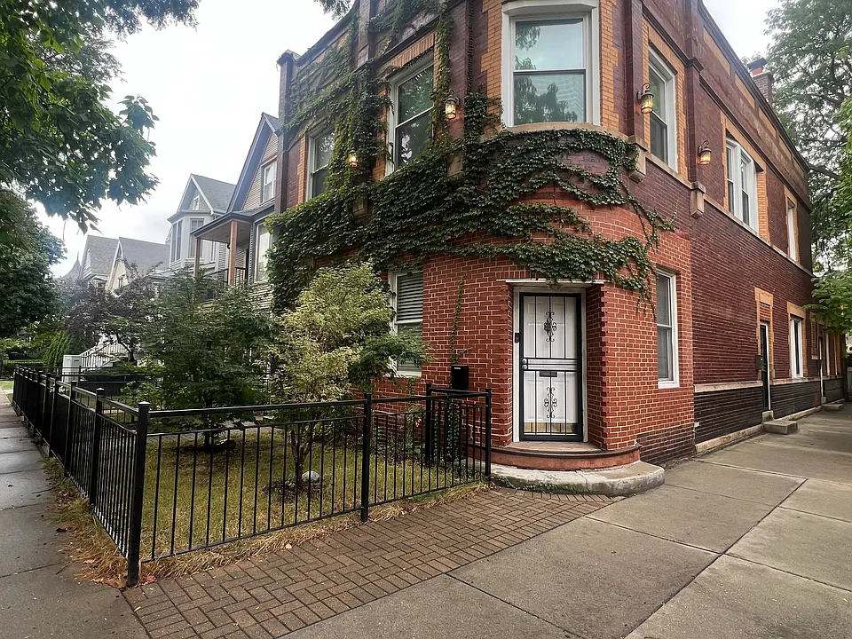 1900 W Warner Ave #1F