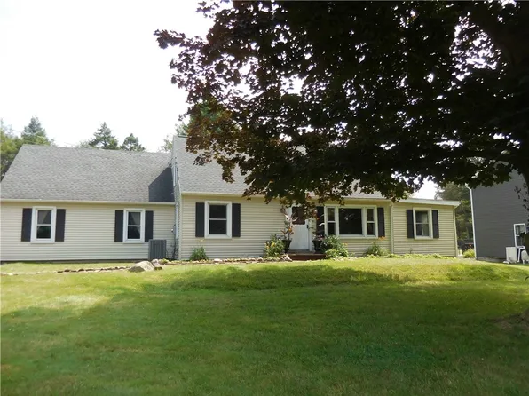 290 Howell Rd, Fairport, NY 14450