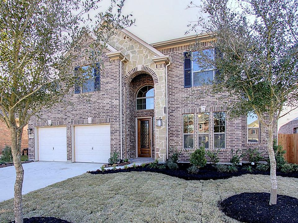 1st image of 26040 Kingshill Dr