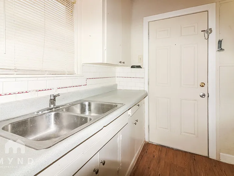 1322 Verbena St — Photo 10