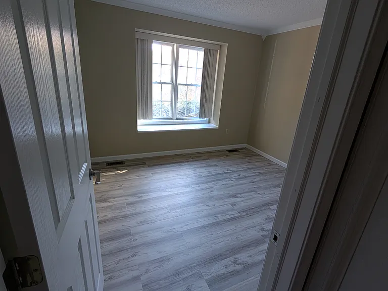 385 Kingsbury Rd — Photo 18