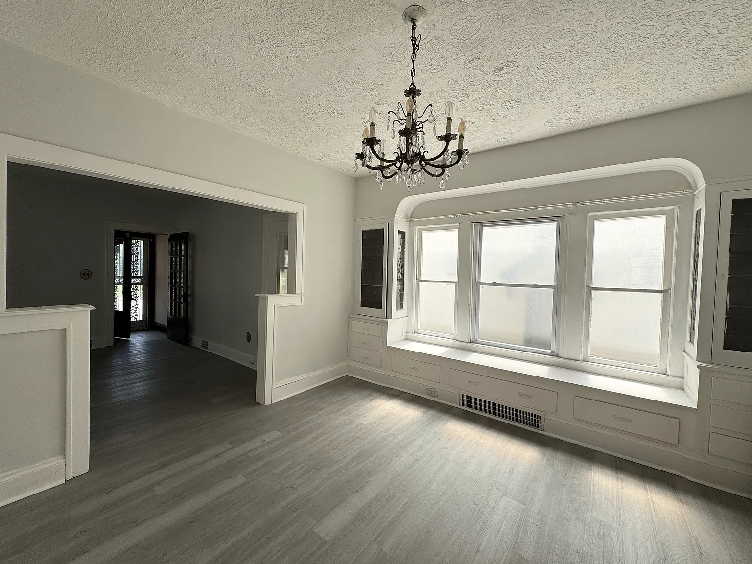 3 bed, 1200 sqft, $1,299 — Photo 3