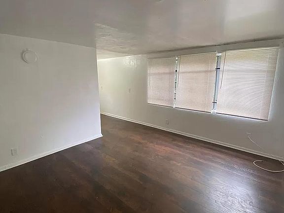 2nd image of 2219 W 39th St