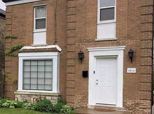 6813 N Ridge Blvd #2, Chicago, IL 60645