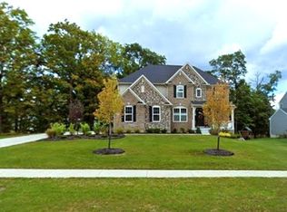 12554 Meadowview Dr, North Royalton, OH