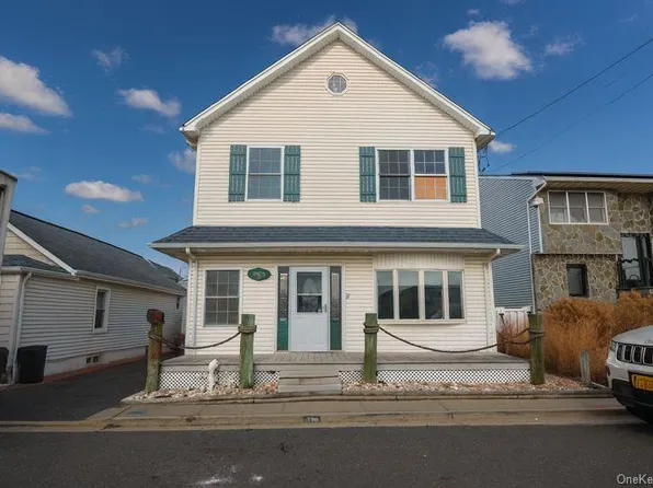 138 Beach Avenue, Bellmore, NY 11710