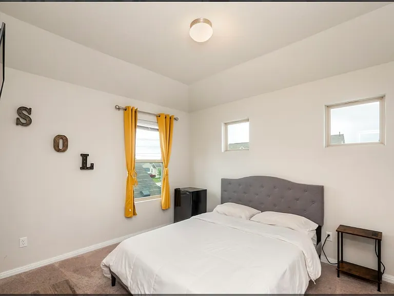 111 Lyrebird Ln — Photo 12