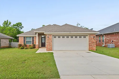 926 Tudor Ln Photo 1