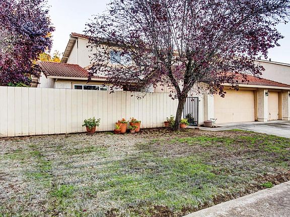 2nd image of 6595 Thames Dr