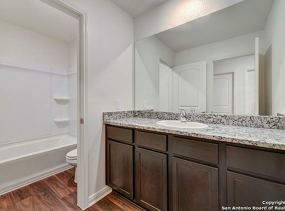 4th image of 10855 Monterey Pike