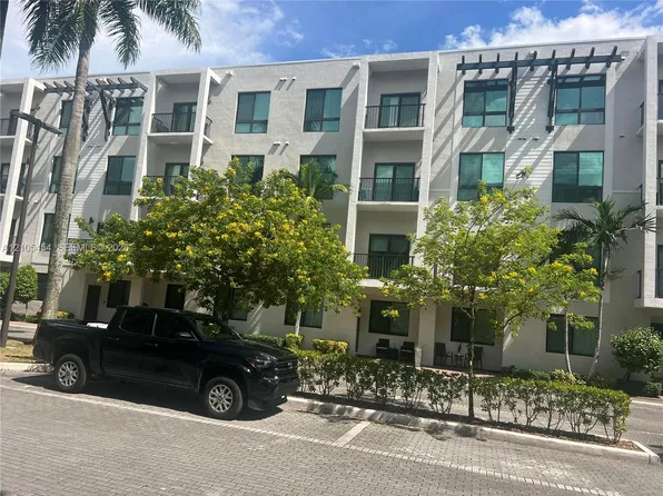4745 NW 84th Ct Unit 20, Doral, FL 33166