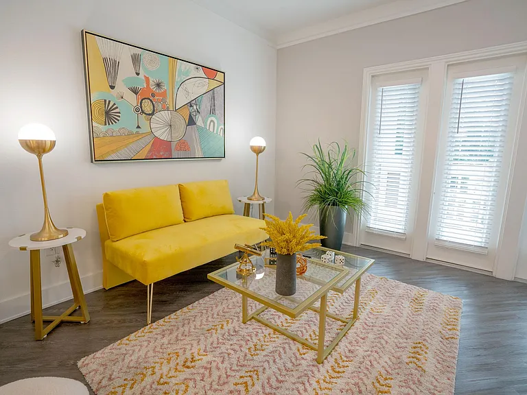 Charleston Court — Photo 21
