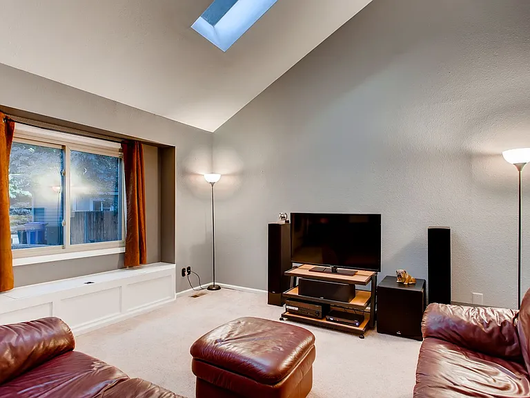 3720 Black Oak Ct — Photo 4