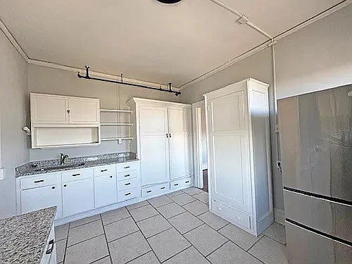 Carolina Apartments — Photo 5