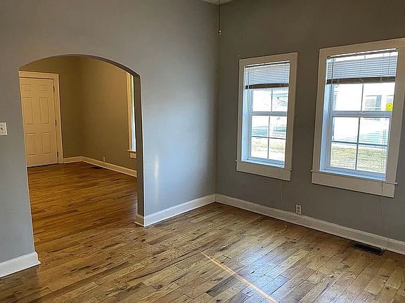 3rd image of 1923 Hillside Ave