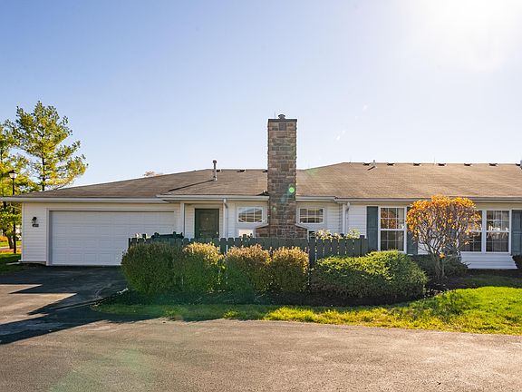 3rd image of 2455 Crystal Springs Dr
