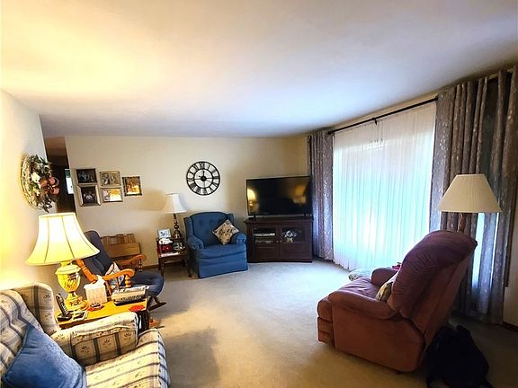 3rd image of 54837 Indiana St