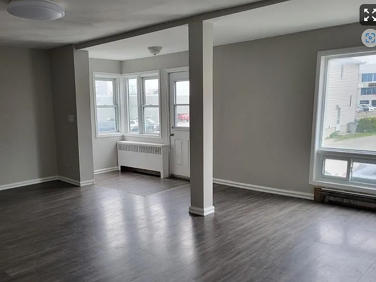 43 Belanger Ave — Photo 2