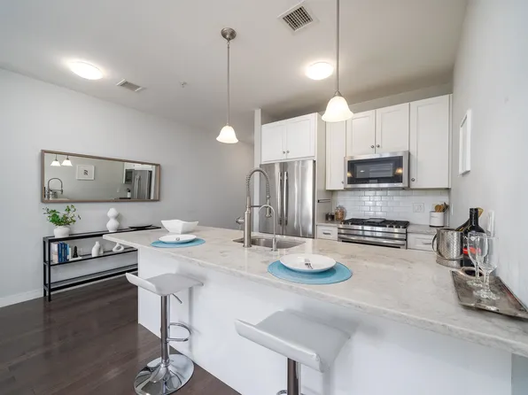 302 Palisade Ave APT 403, Jersey City, NJ 07307