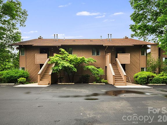 2nd image of 305 Piney Mountain Dr APT J2
