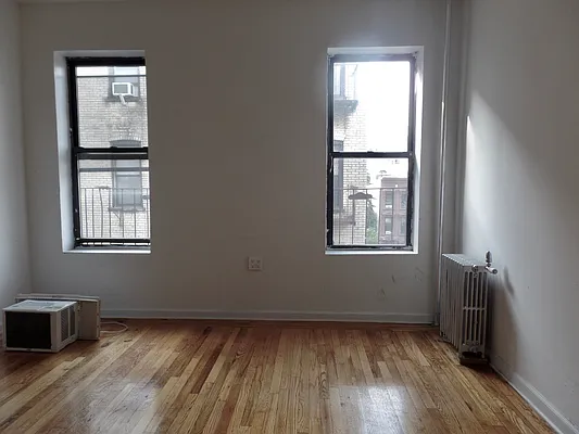 Rented by Albert Attias, LREB | media 20