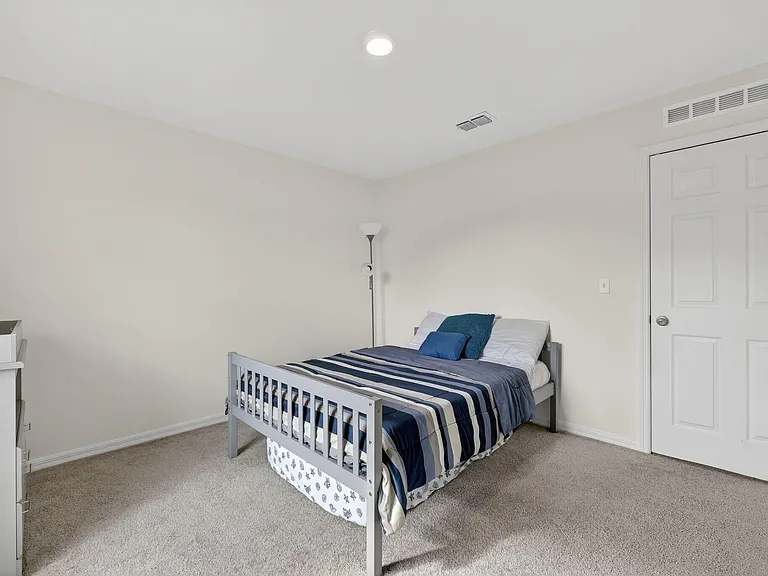 644 SW Hoffenberg Ave — Photo 28