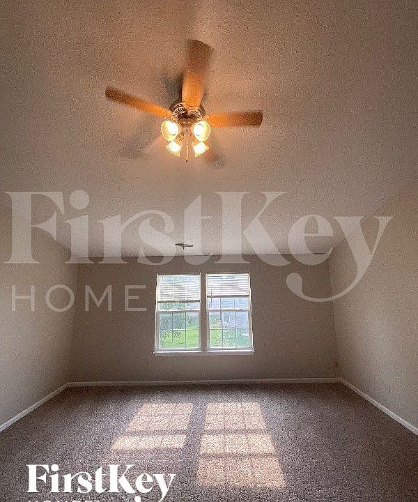 2nd image of 2377 Willowview Dr