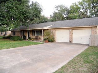 302 Bingham Rd, Victoria, TX 77904