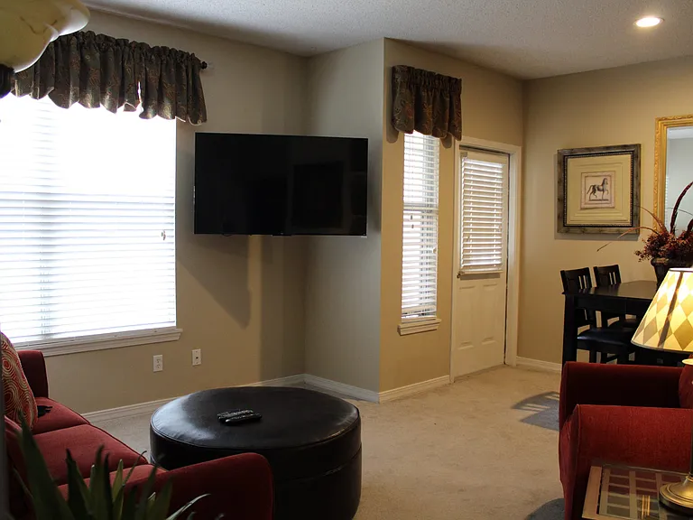 LaCrosse Apartments and Carriage Homes — Photo 29