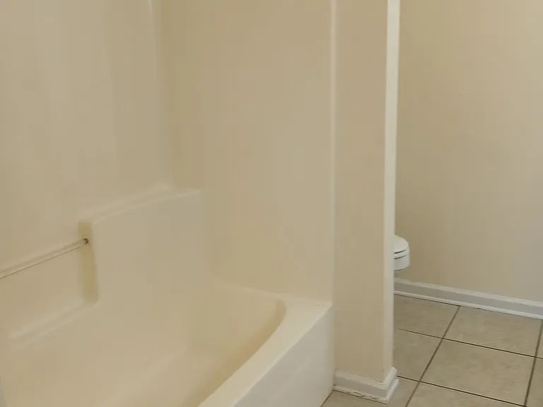 2514 Shady Oak Ct #B — Photo 20