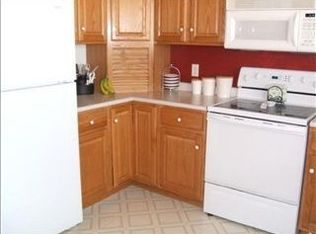 904 21st St NW, Minot, ND 58703