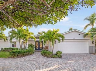664 Key Royale Dr, Holmes Beach, FL 34217