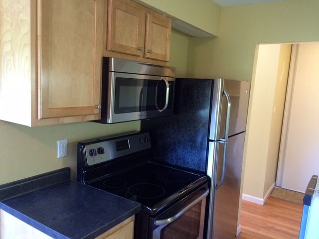 2nd image of 3125 10th Ave S APT 17
