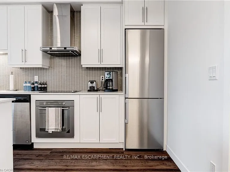 2087 Fairview St #2101 — Photo 5