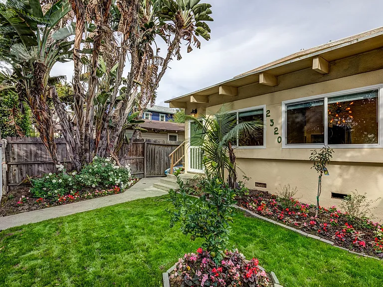 Ocean Avenue Duplex — Photo 1