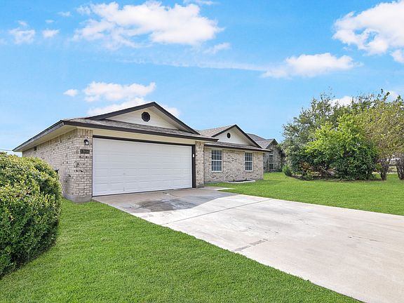 3rd image of 1906 Agate Dr