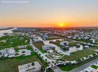 2 Caracol Dr, Pt O Connor, TX 77982